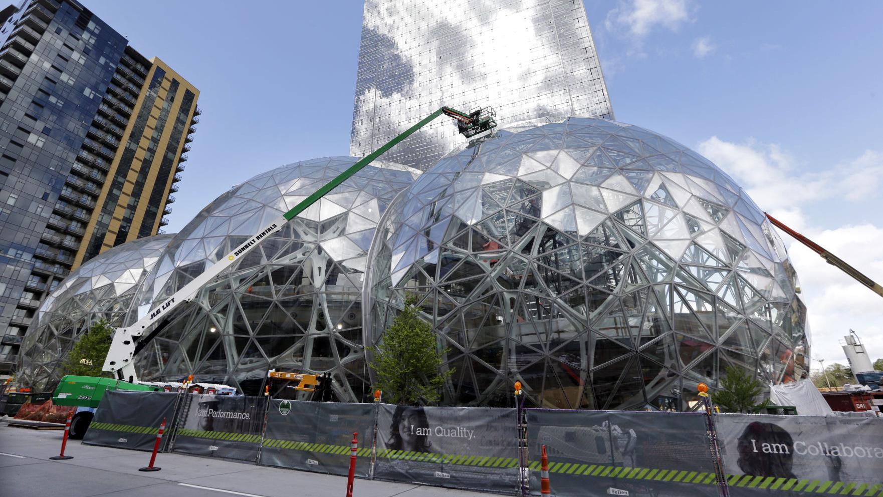 Details on what Arizona promised Amazon is kept under wraps